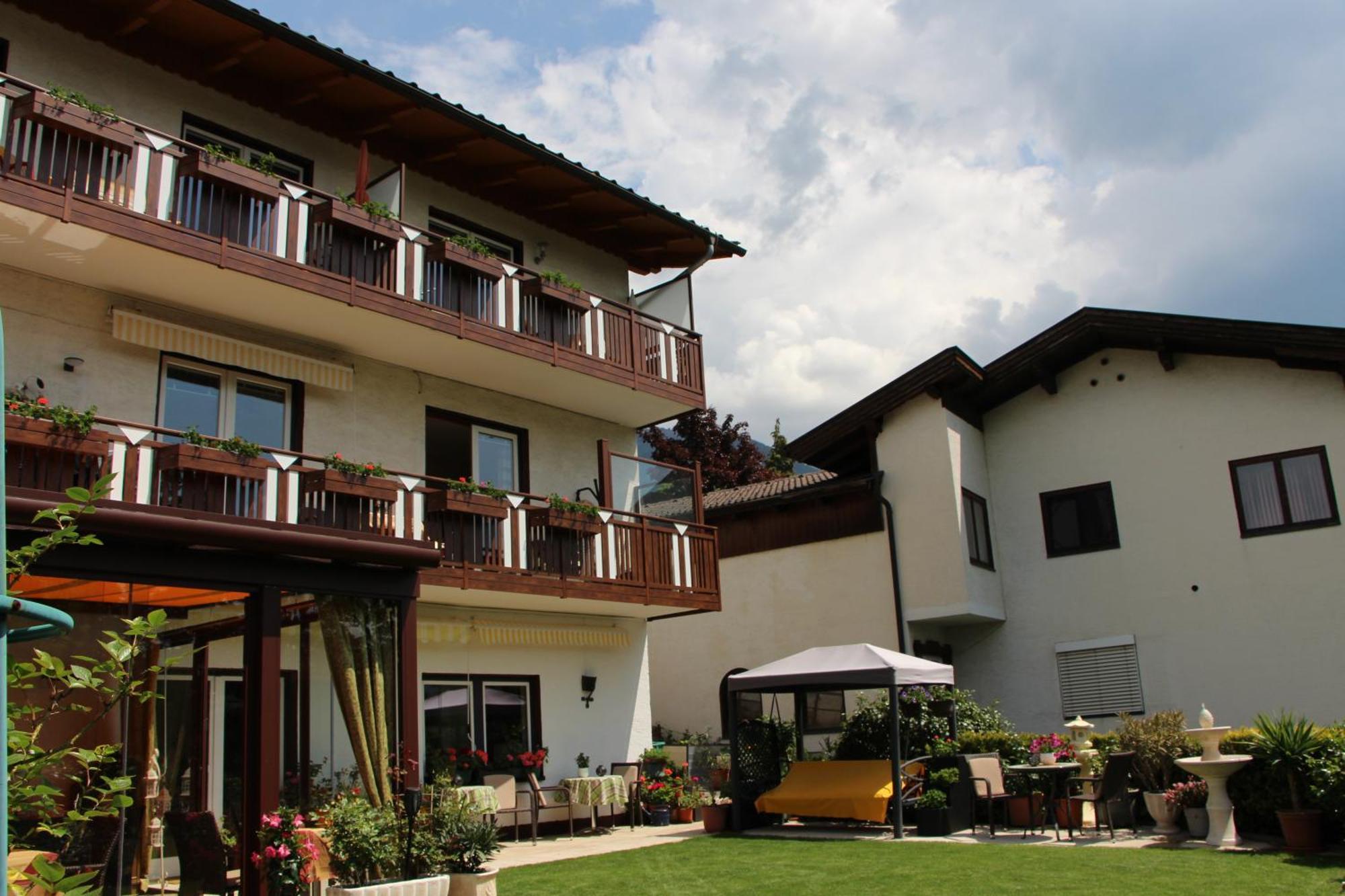 Hotel Haus Riedl à Seeboden Extérieur photo